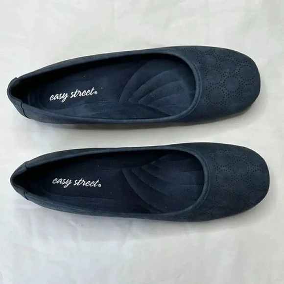 Easy Spirit Shoes - Easy Street size 11m navy ballet flats
